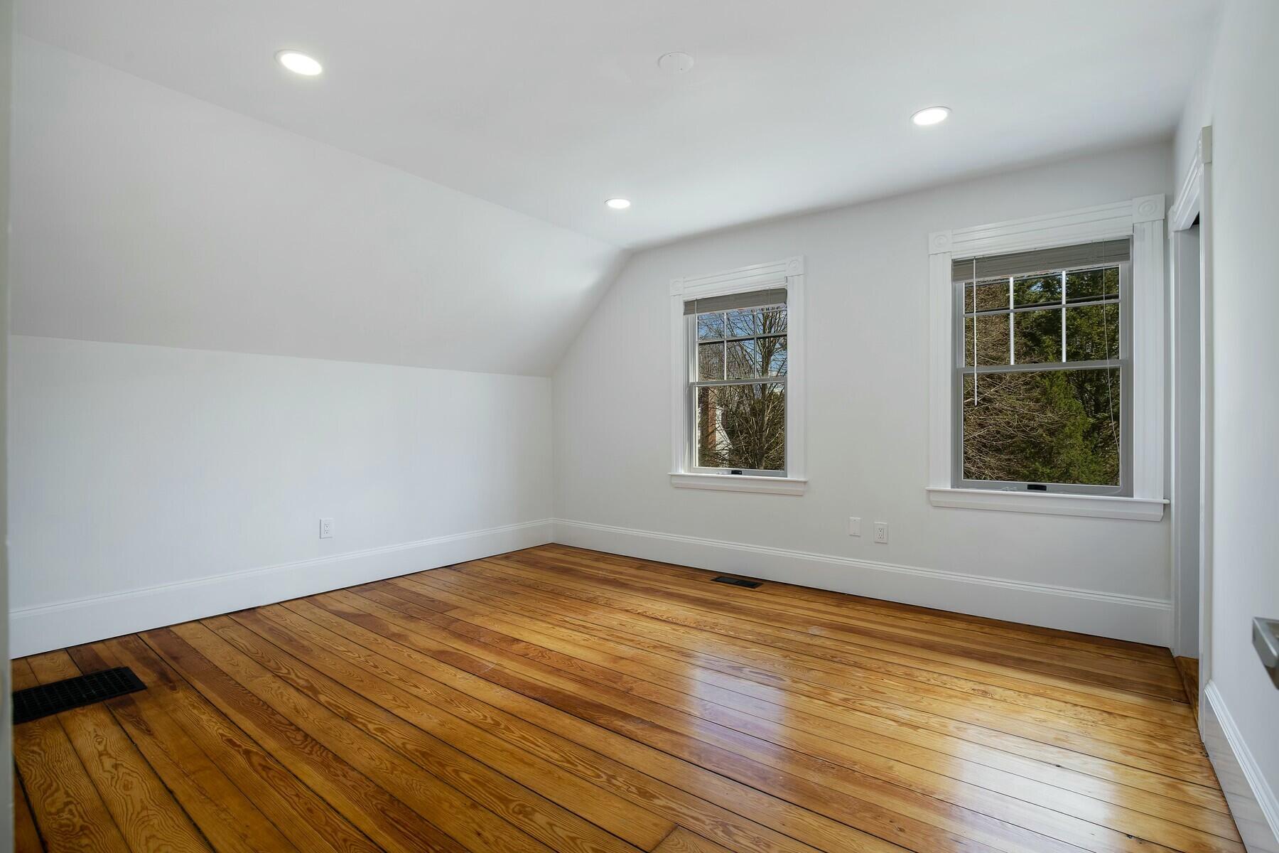 39 Onset Avenue Wareham MA 02532