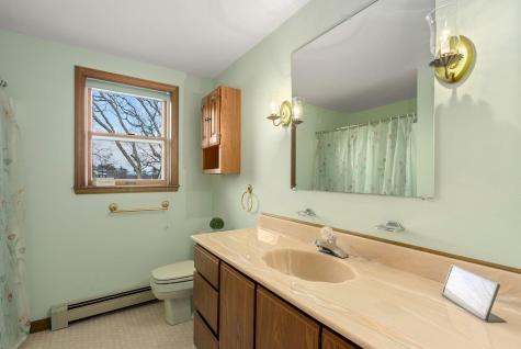 14 Quamhassett Road Bourne MA 02532