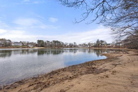 14 Quamhassett Road Bourne MA 02532