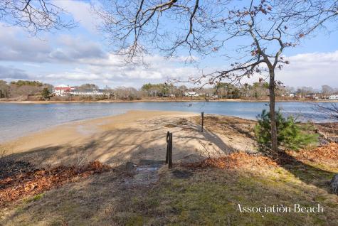 14 Quamhassett Road Bourne MA 02532