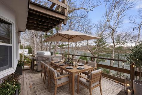14 Quamhassett Road Bourne MA 02532