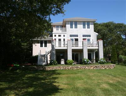 384 Monomoscoy Road Mashpee MA 02649