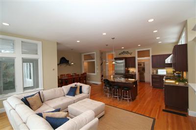 384 Monomoscoy Road Mashpee MA 02649