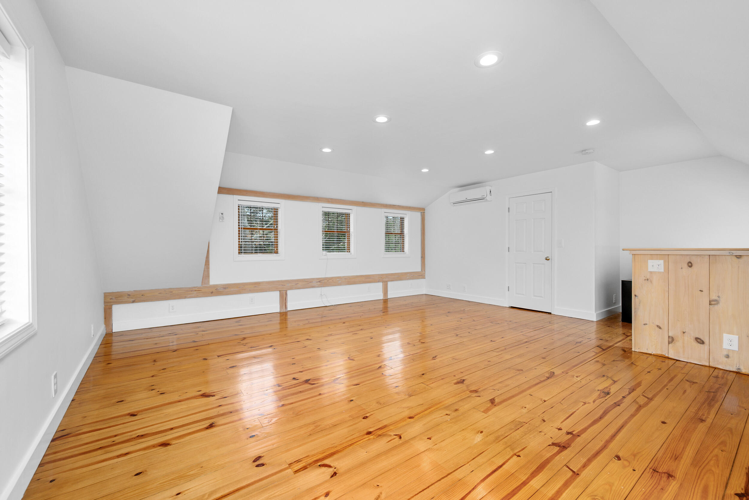 134 School Street Cotuit MA 02635