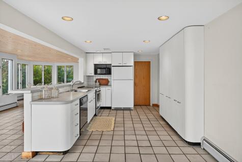 15 Hedge Lane Falmouth MA 02540