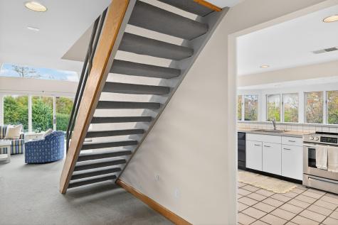 15 Hedge Lane Falmouth MA 02540