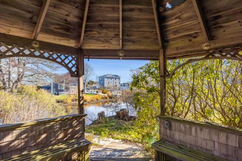 15 Hedge Lane Falmouth MA 02540