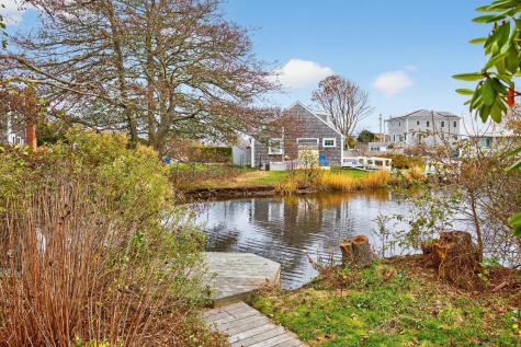 15 Hedge Lane Falmouth MA 02540