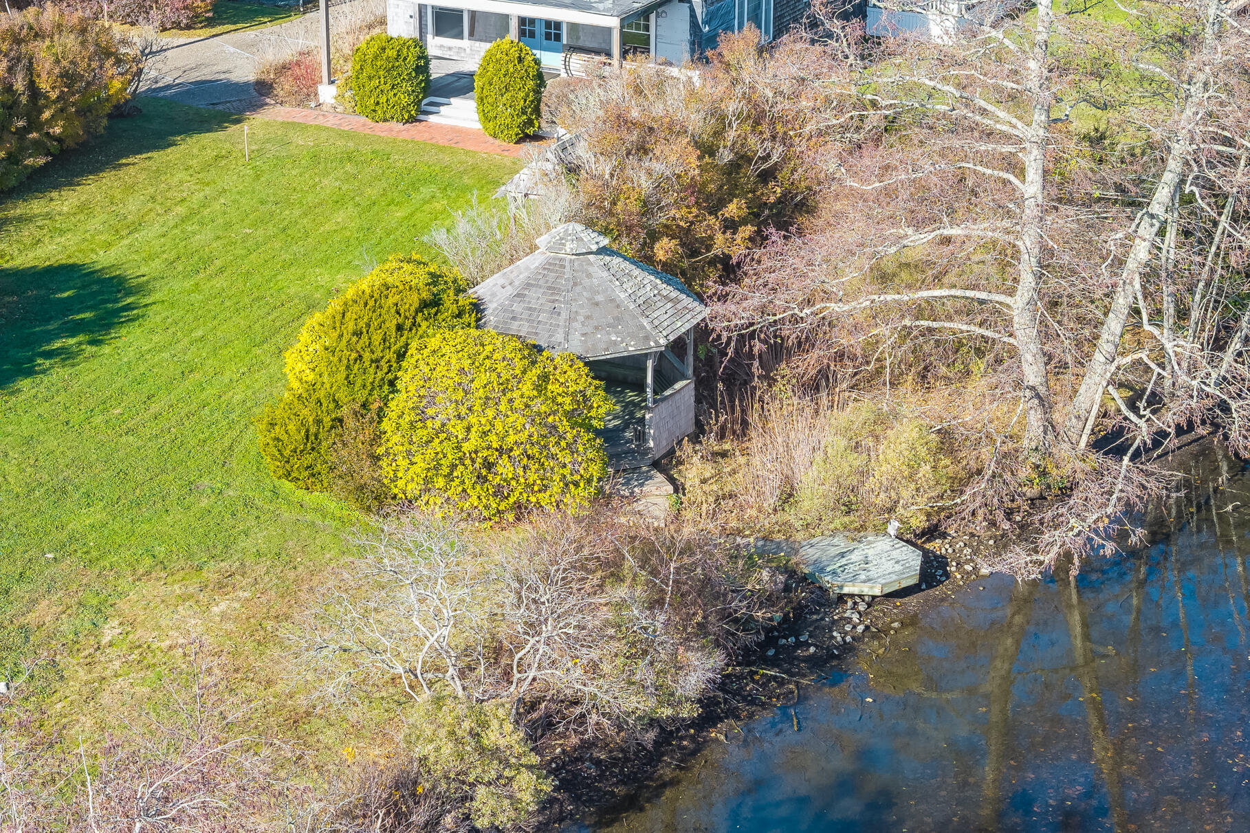15 Hedge Lane Falmouth MA 02540
