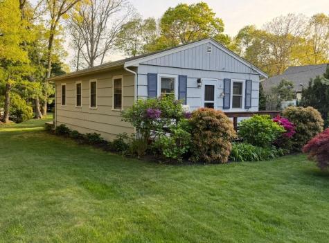 17 Suncrest Drive Falmouth MA 02536