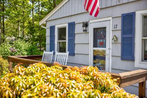 17 Suncrest Drive Falmouth MA 02536
