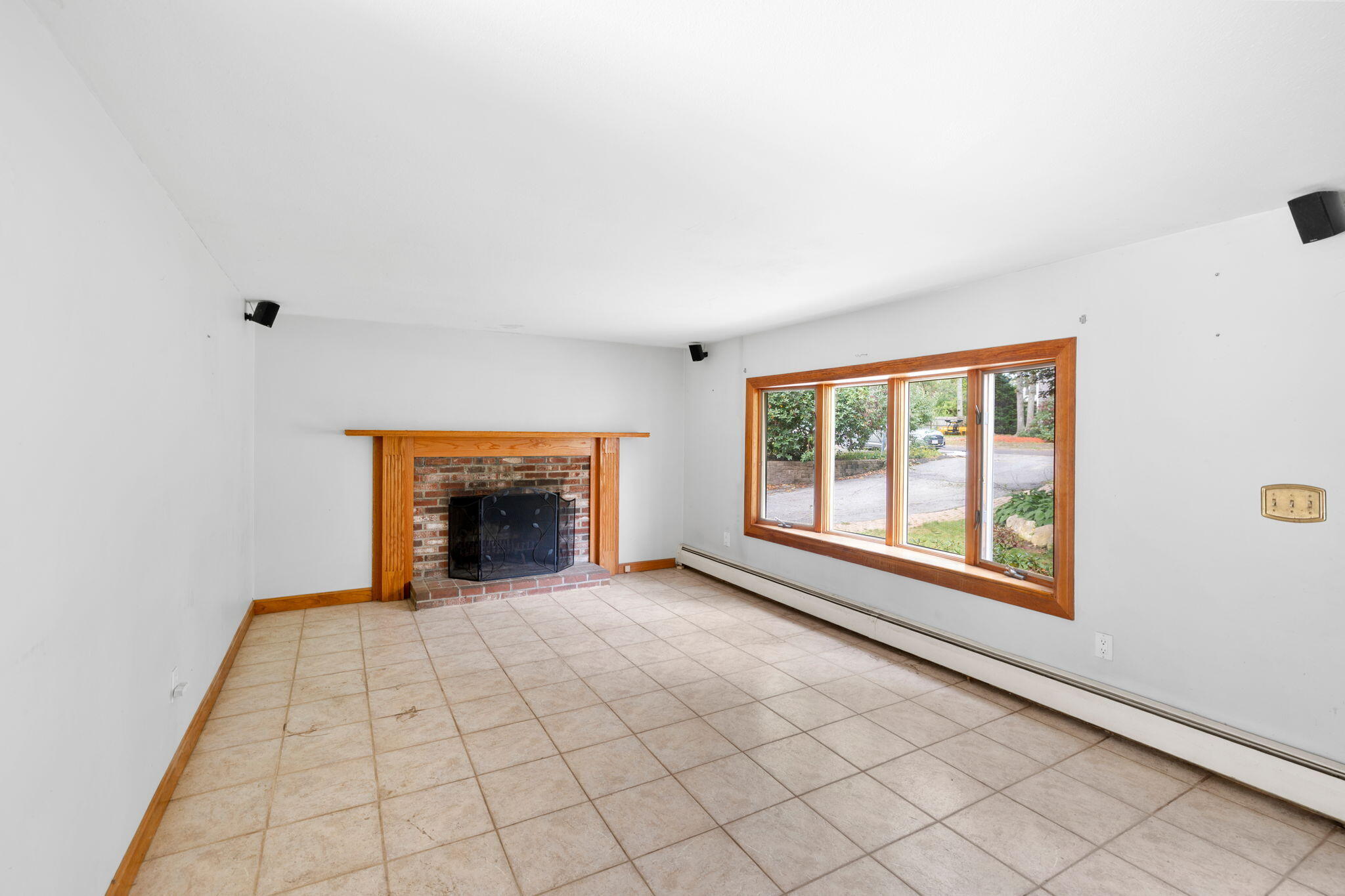 19 Essex Road Mashpee MA 02649