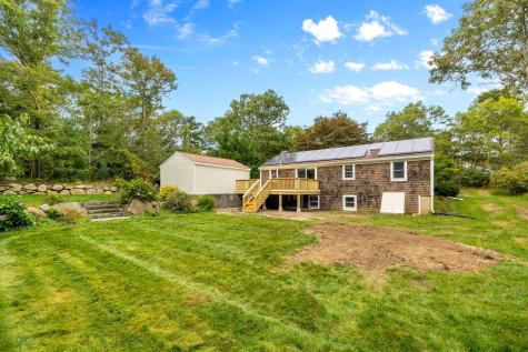 19 Essex Road Mashpee MA 02649