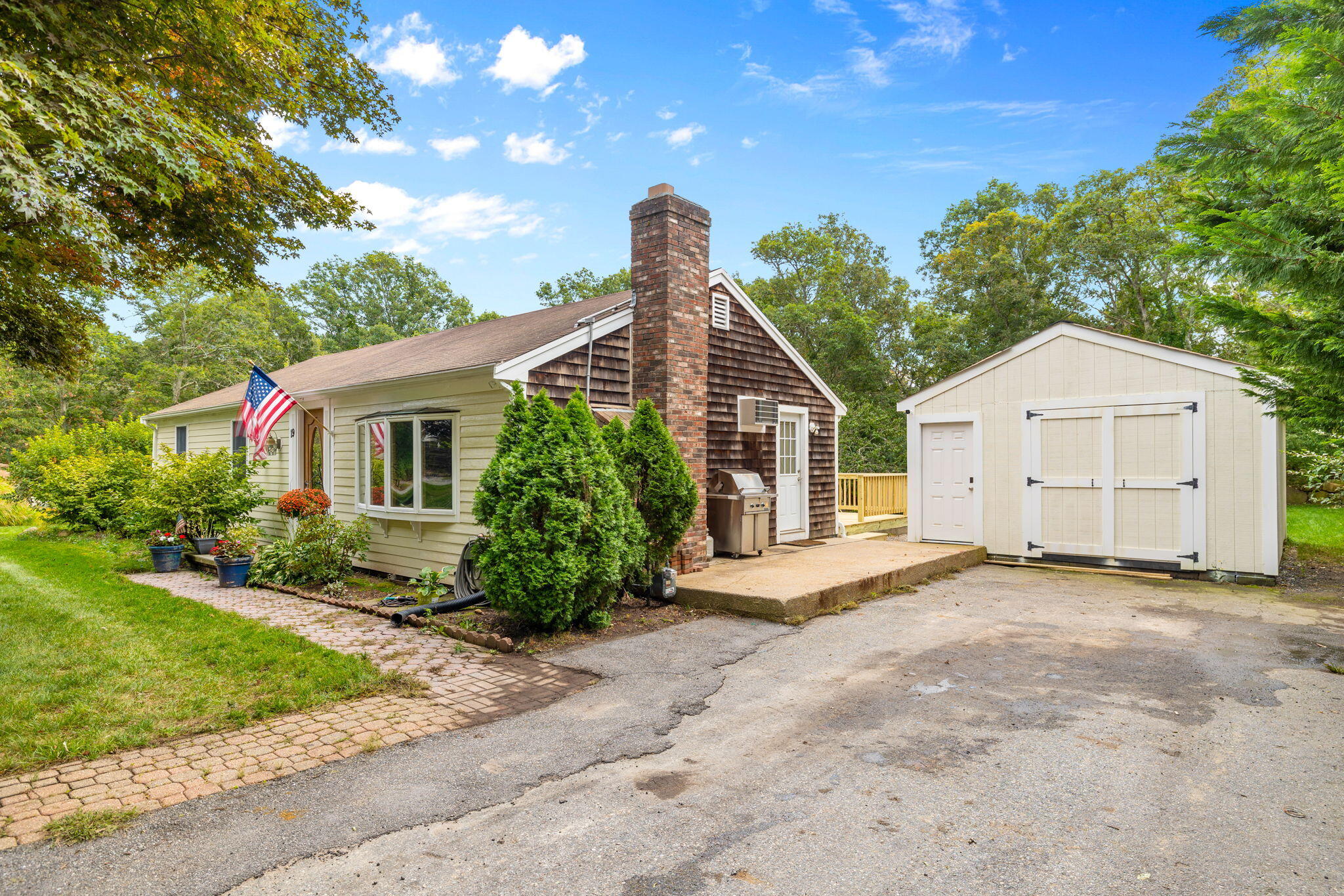 19 Essex Road Mashpee MA 02649