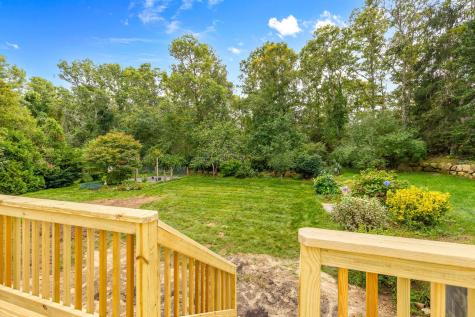 19 Essex Road Mashpee MA 02649