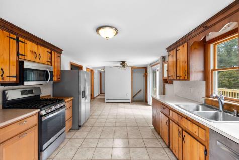 19 Essex Road Mashpee MA 02649
