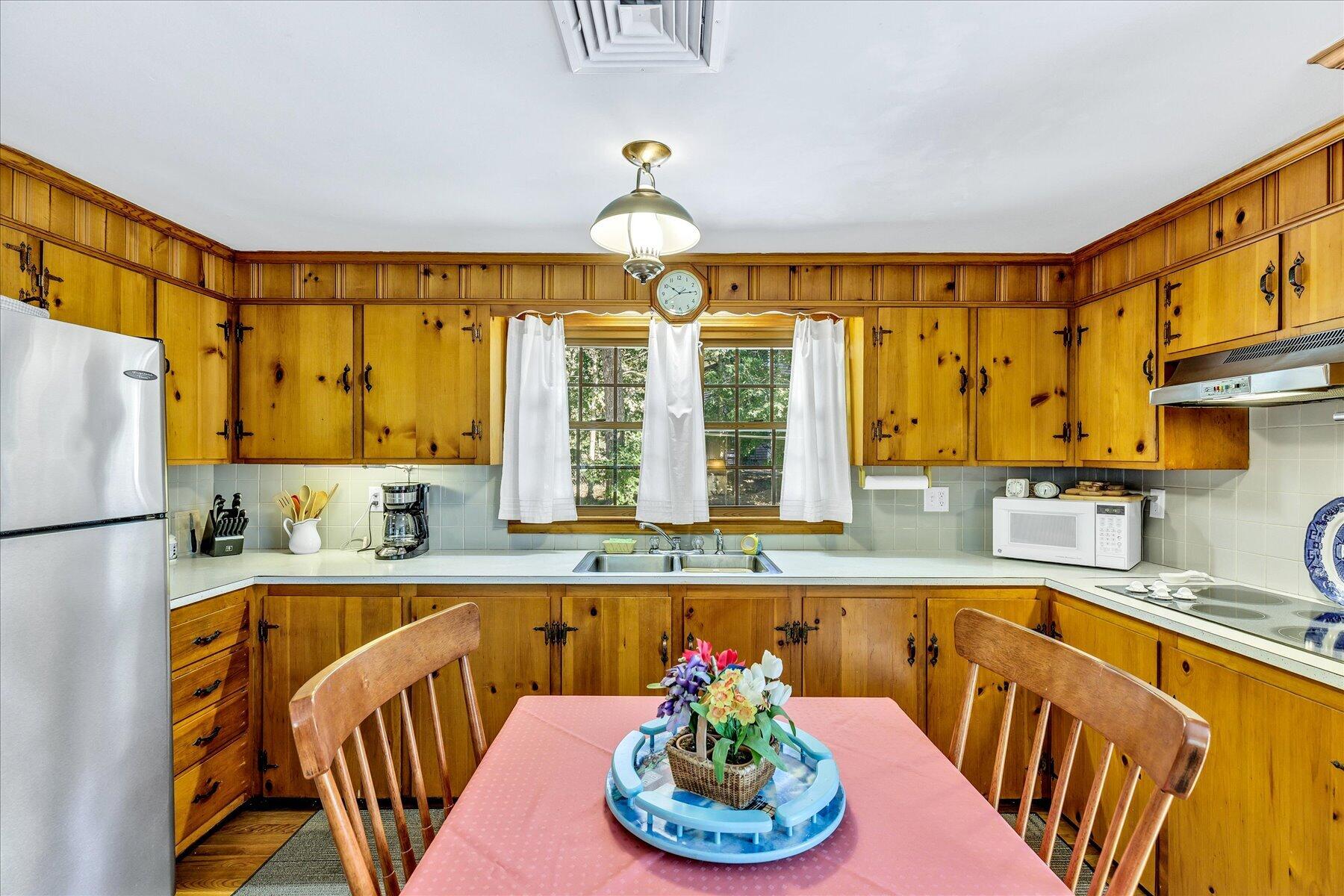 686 Queen Anne Road Harwich MA 02645