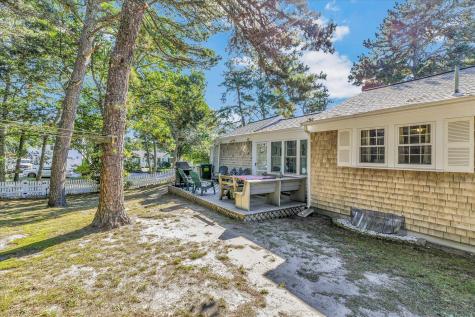 686 Queen Anne Road Harwich MA 02645