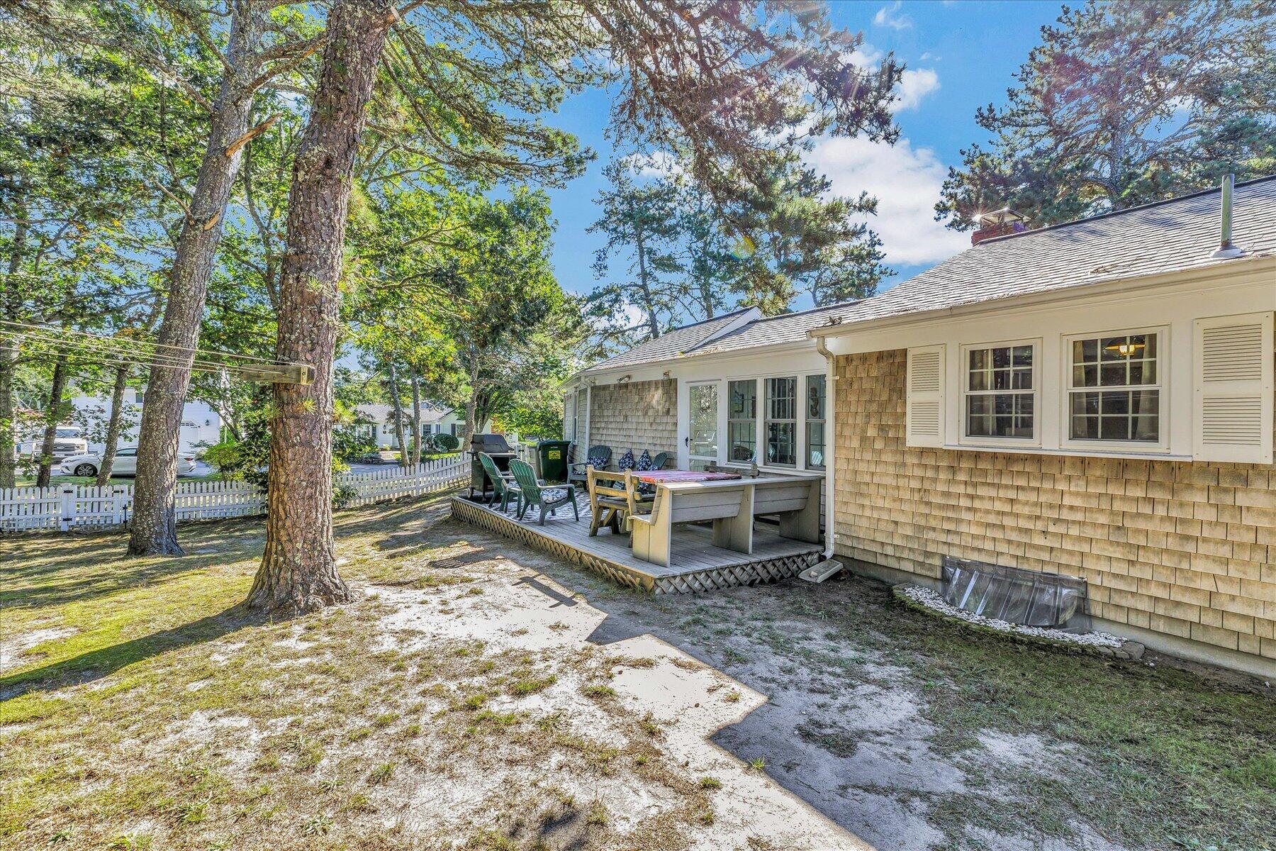686 Queen Anne Road Harwich MA 02645