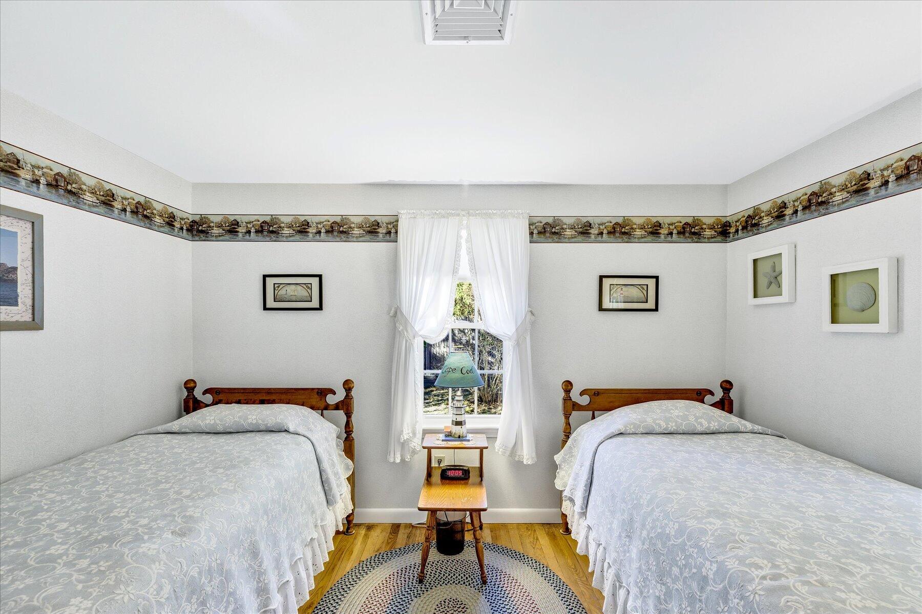 686 Queen Anne Road Harwich MA 02645