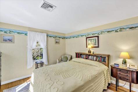 686 Queen Anne Road Harwich MA 02645