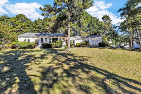 686 Queen Anne Road Harwich MA 02645