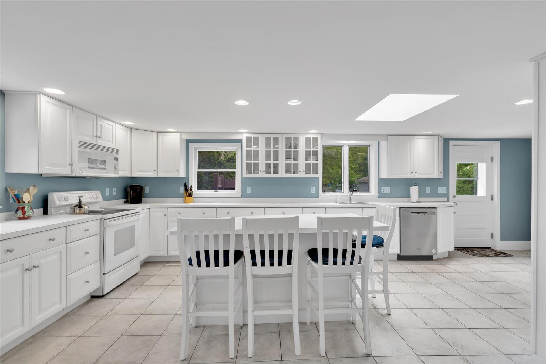 53 Pleasant Street Harwich MA 02646