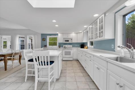 53 Pleasant Street Harwich MA 02646