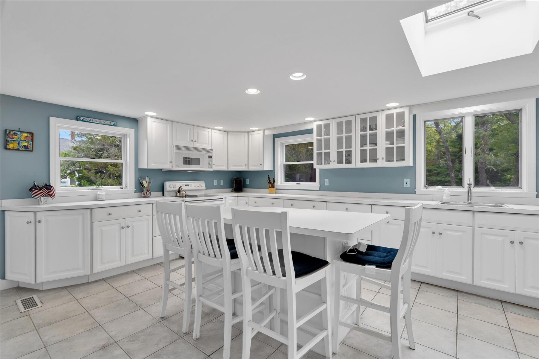 53 Pleasant Street Harwich MA 02646
