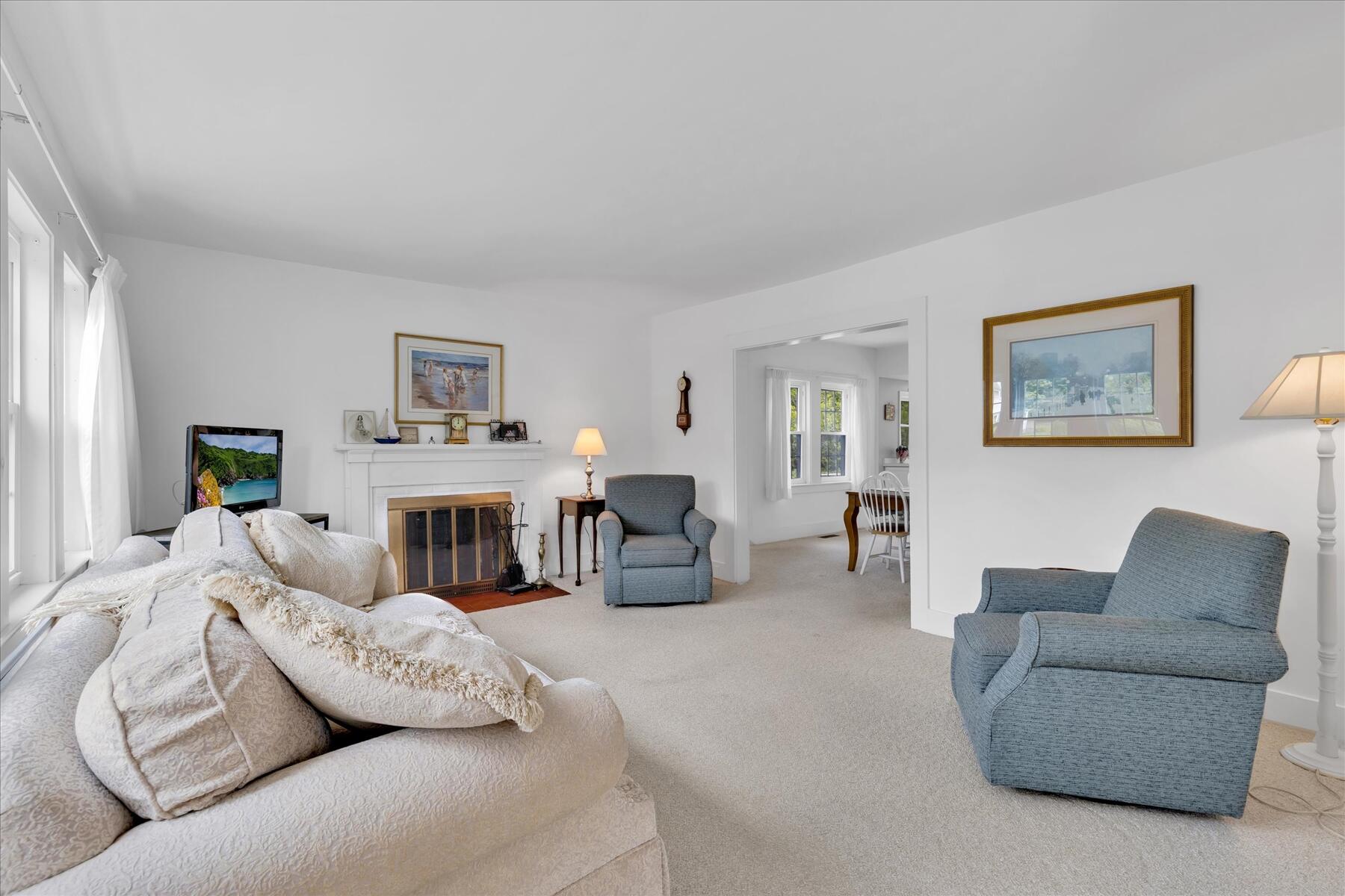 53 Pleasant Street Harwich MA 02646