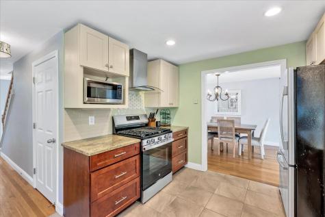 32 Birch Way Mashpee MA 02649