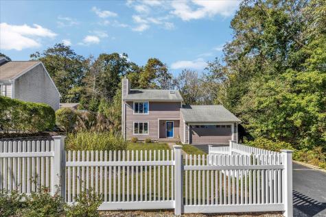 32 Birch Way Mashpee MA 02649