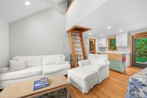 78 High Street Cotuit MA 02635
