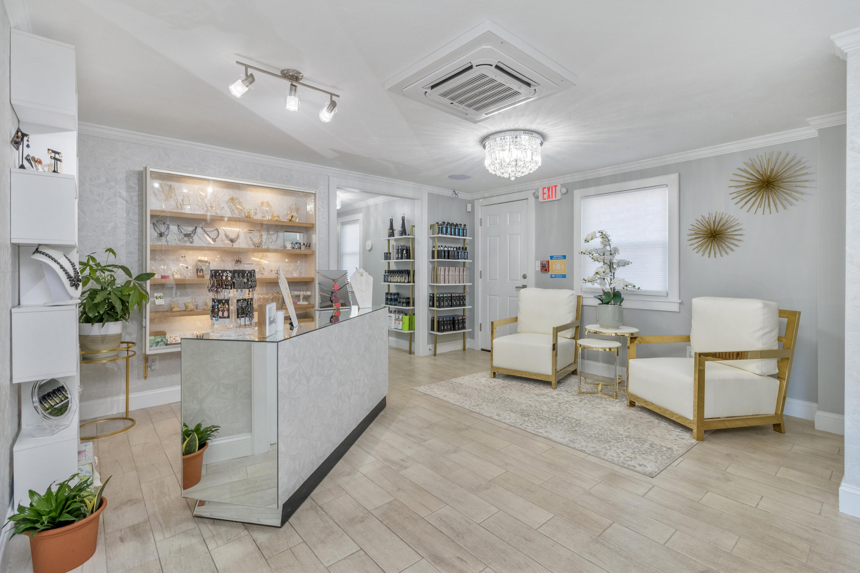 712 Main Street Hyannis MA 02601
