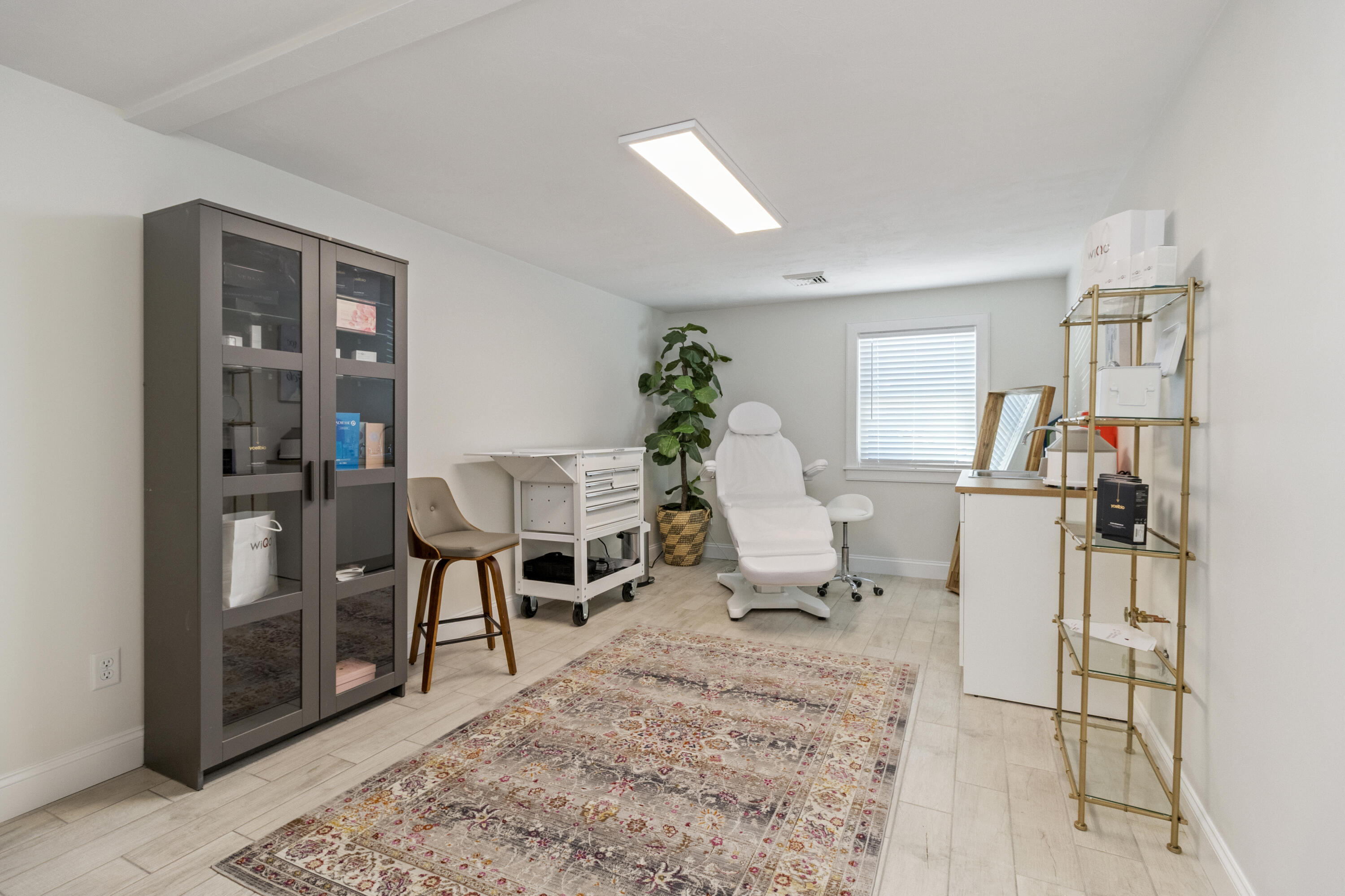 712 Main Street Hyannis MA 02601