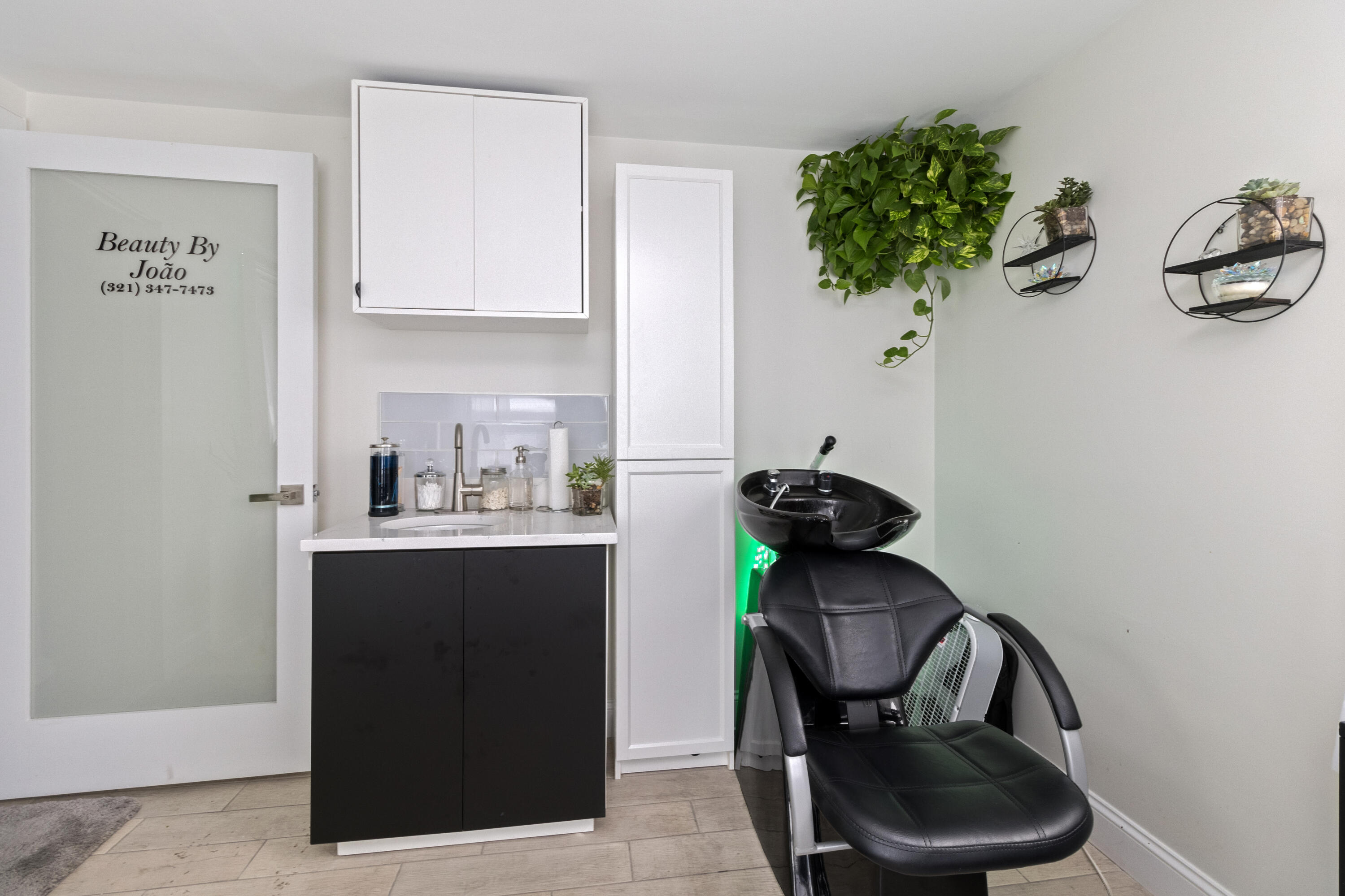 712 Main Street Hyannis MA 02601