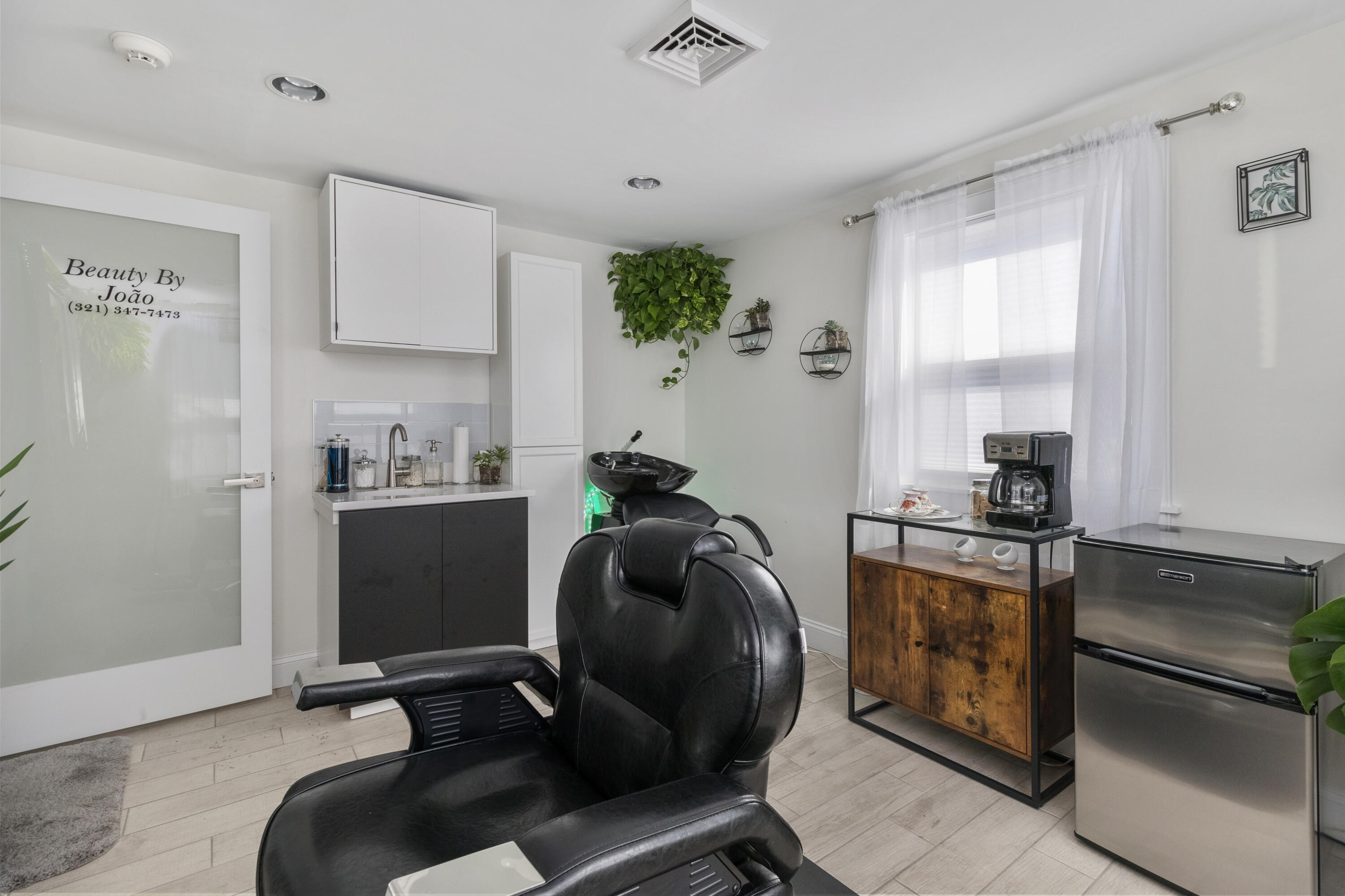 712 Main Street Hyannis MA 02601