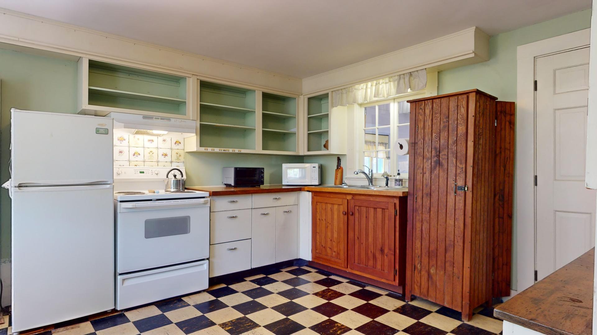 6 Lovetts Court Provincetown MA 02657