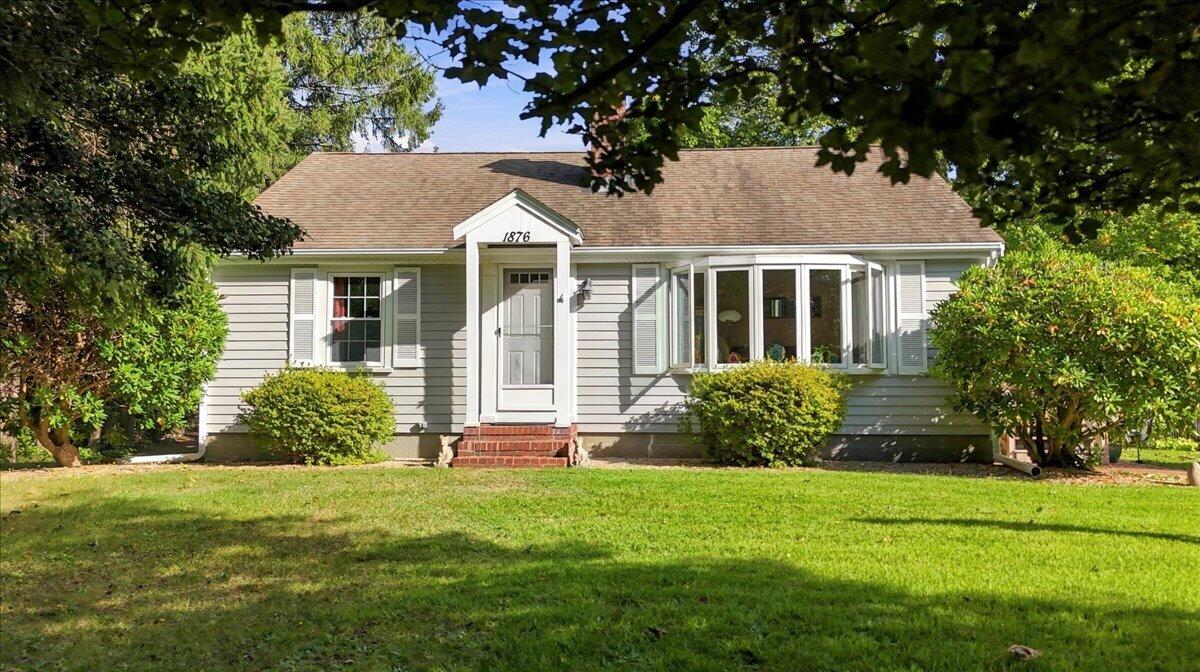 1876 Phinneys Lane Barnstable MA 02630