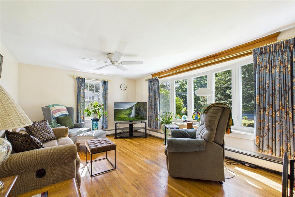 1876 Phinneys Lane Barnstable MA 02630