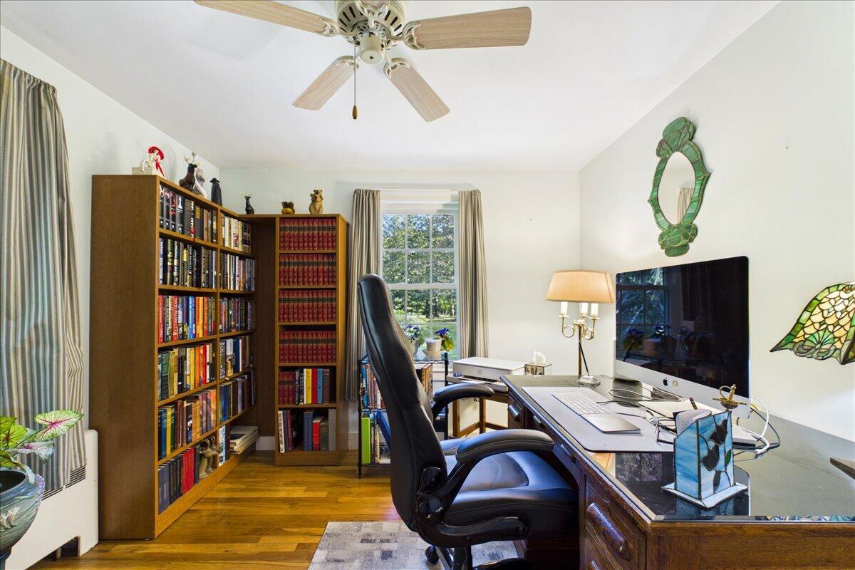 1876 Phinneys Lane Barnstable MA 02630