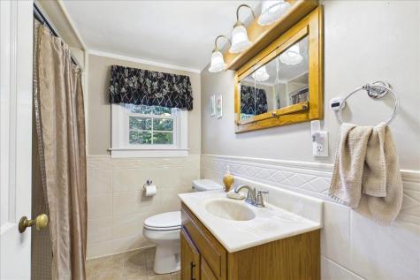 1876 Phinneys Lane Barnstable MA 02630