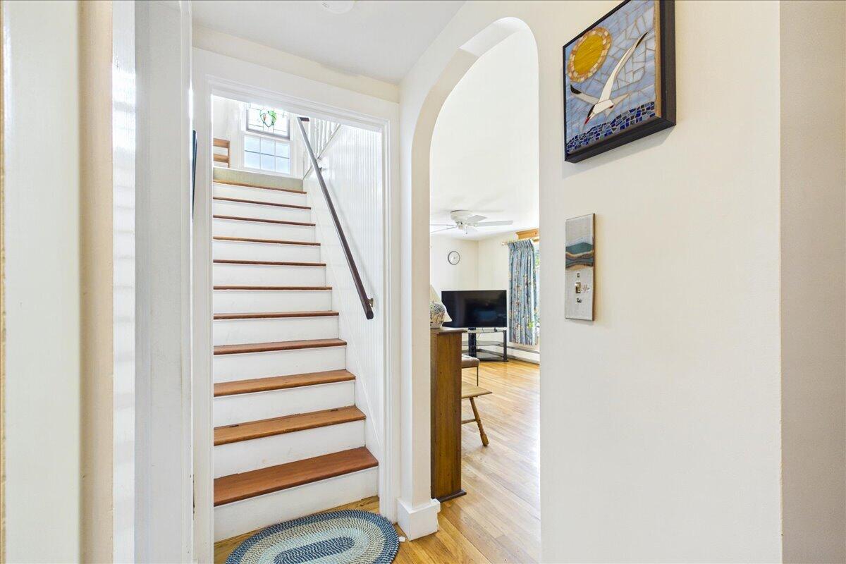 1876 Phinneys Lane Barnstable MA 02630