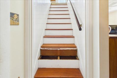 1876 Phinneys Lane Barnstable MA 02630