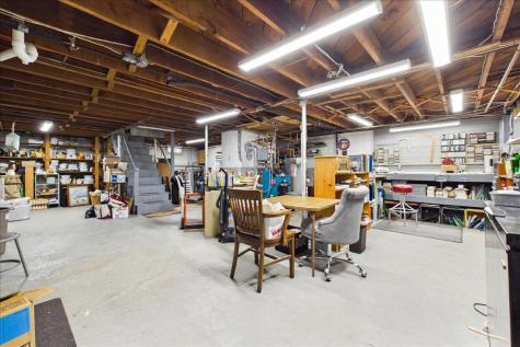 1876 Phinneys Lane Barnstable MA 02630