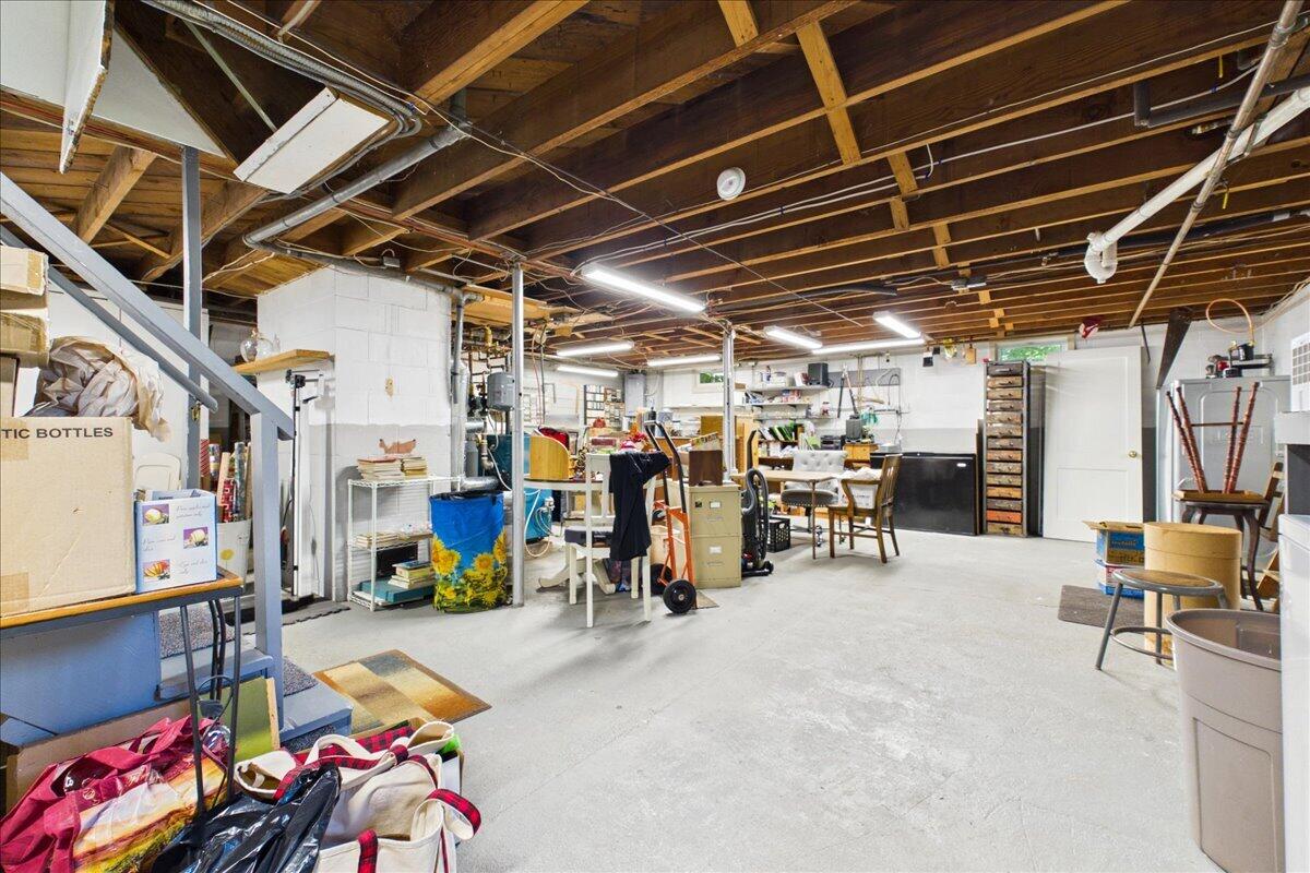 1876 Phinneys Lane Barnstable MA 02630