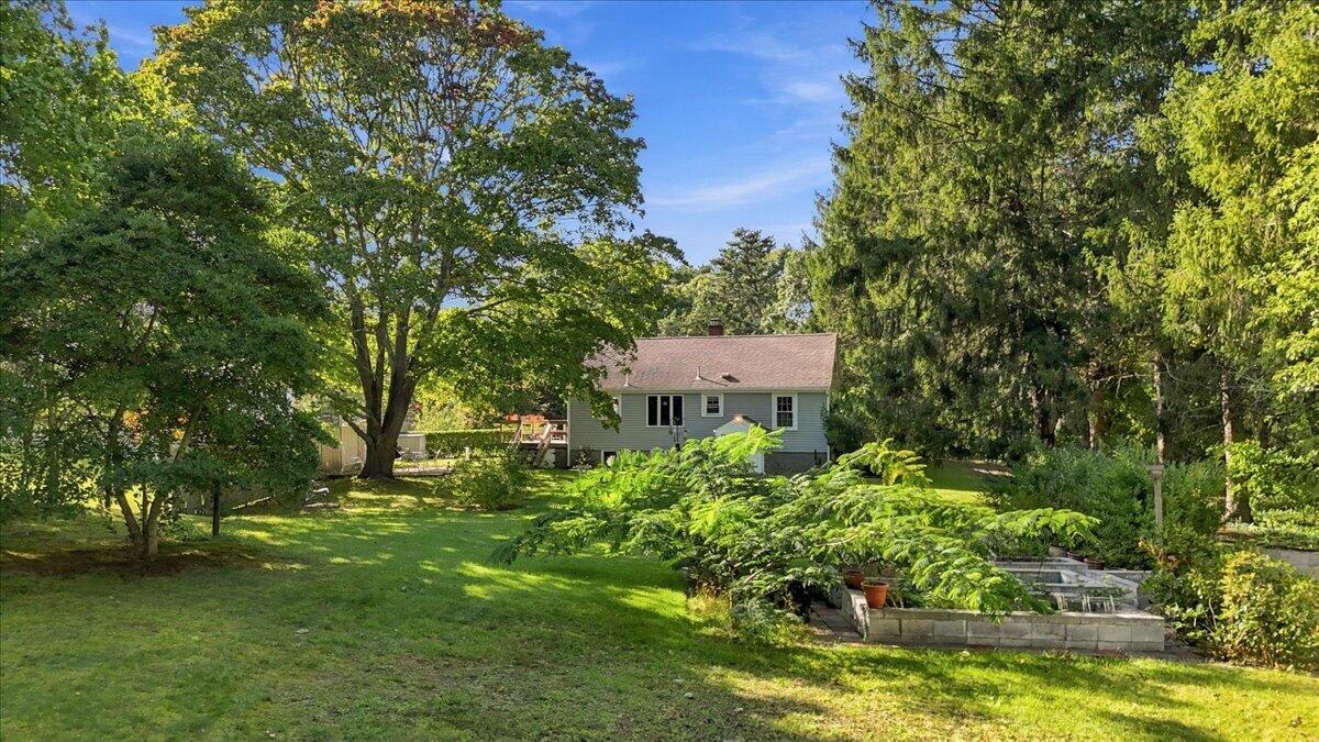 1876 Phinneys Lane Barnstable MA 02630