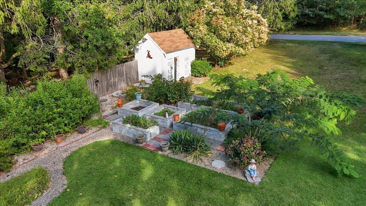 1876 Phinneys Lane Barnstable MA 02630