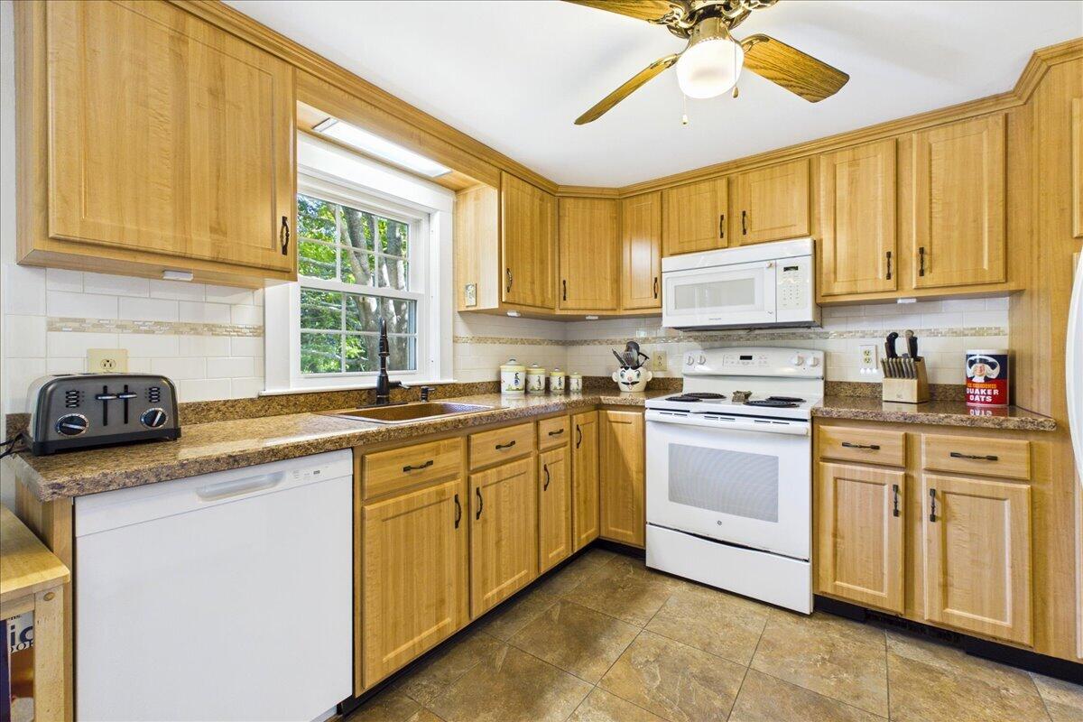 1876 Phinneys Lane Barnstable MA 02630
