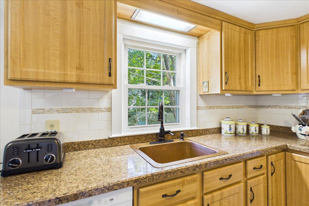 1876 Phinneys Lane Barnstable MA 02630